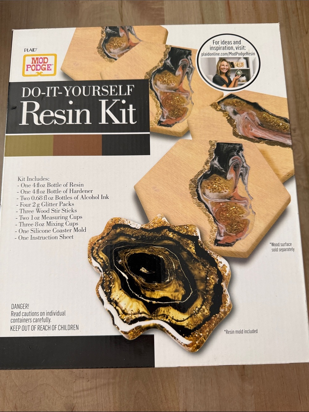 Mod Podge Do-It-Yourself Resin Kit — Gold and Black